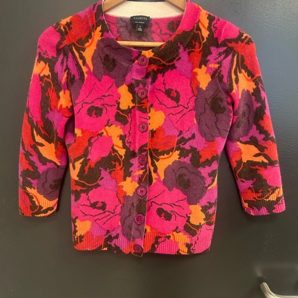 Talbots S Cashmere Floral Button-Up Cardigan in EUC perfect for wedding cover up - Picture 3 of 9